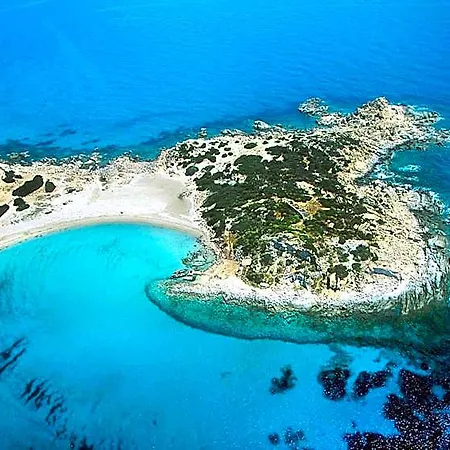 Hotel Isa-residence With Swimming-pool In Campulongu Just 600 Mt From The Sea
