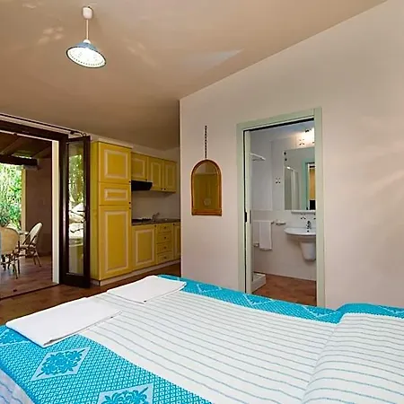 Isa-residence With Swimming-pool In Campulongu Just 600 Mt From The Sea Hotel 3*