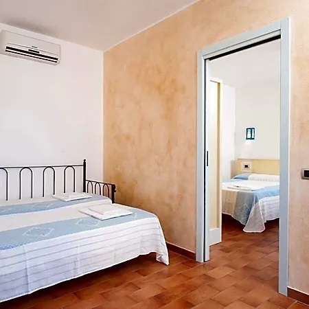 Isa-residence With Swimming-pool In Campulongu Just 600 Mt From The Sea Hotel Villasimius