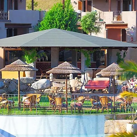 Isa-residence With Swimming-pool In Campulongu Just 600 Mt From The Sea Hotel 3*
